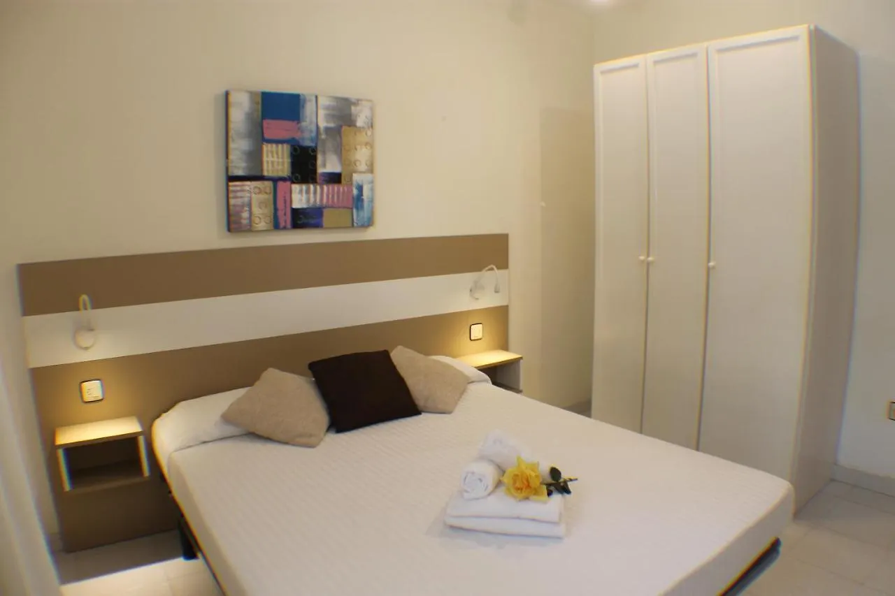 Agi Residencial Almadraba Apartment Roses 0*,